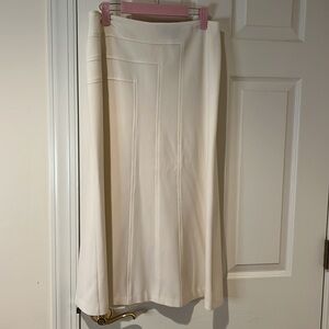 Vintage Norton McNaughton Retro skirt with stretch and graphic design.